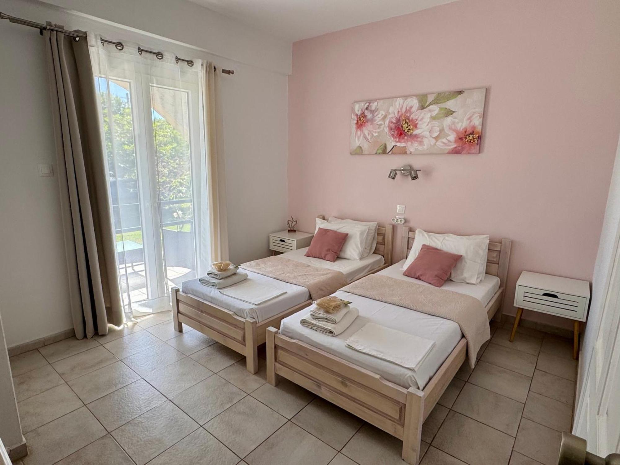 Sungate Villas Almiros Beach Exterior photo